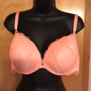 Victoria’s Secret Plunge Bra NWOT